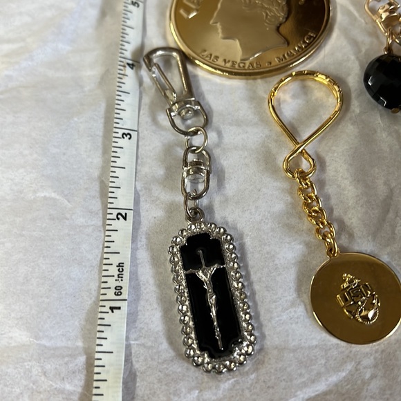 Keychain Lots - Picture 3 of 7